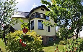Ferienwohnung Glasperlenfloh